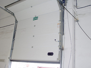 Standard Lifting Industrial Door
